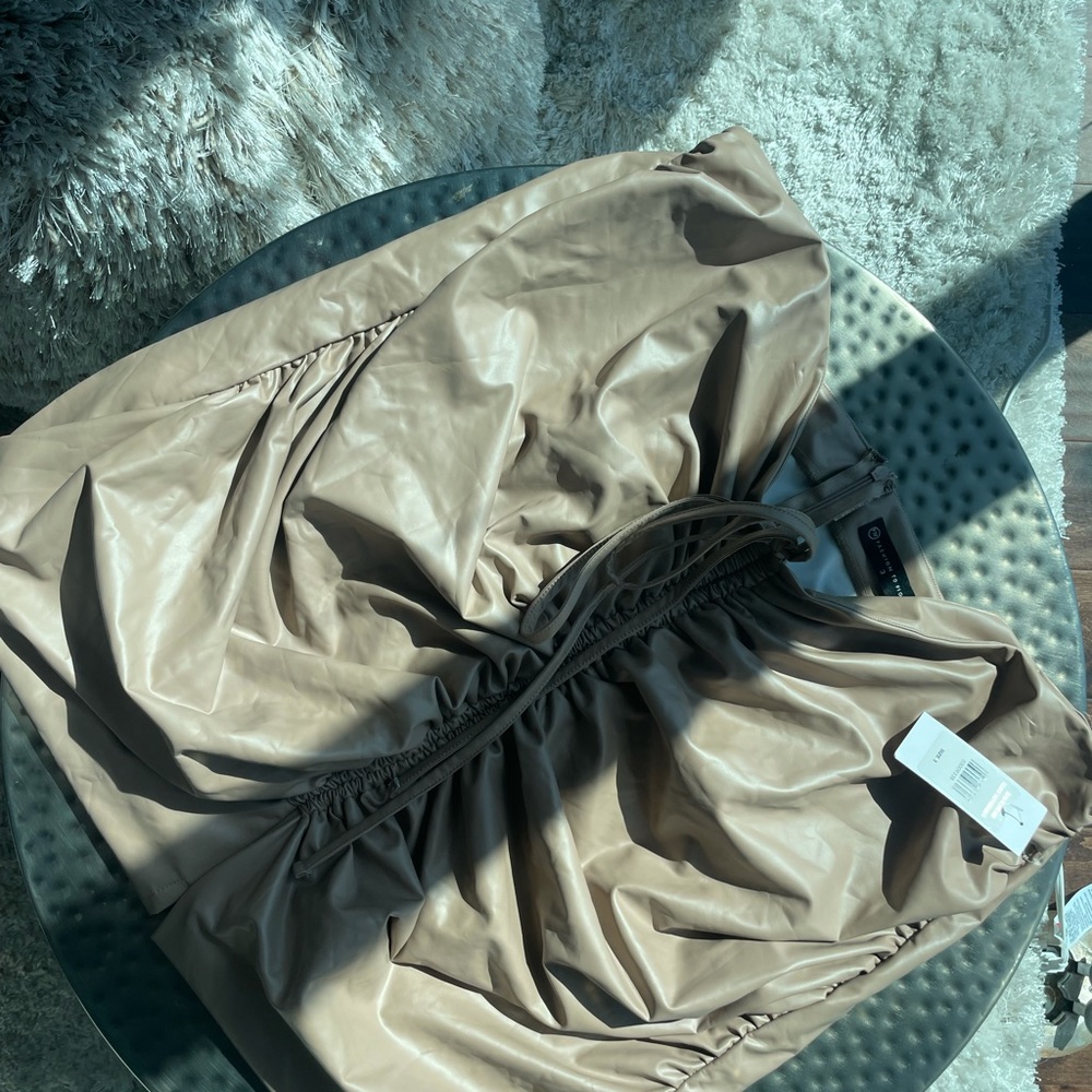 Taupe faux leather skirt - Picture 3 of 5